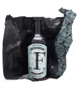 Ferdinand's Saar Dry Gin Schiefer Riesling Infused avec papier ouvert